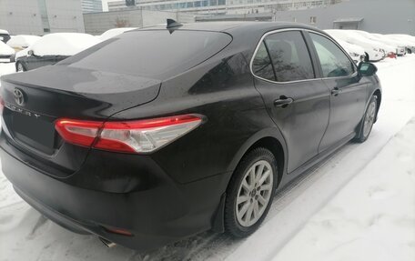 Toyota Camry, 2021 год, 2 700 000 рублей, 5 фотография