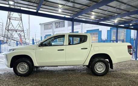 Mitsubishi L200 IV рестайлинг, 2020 год, 2 599 000 рублей, 2 фотография