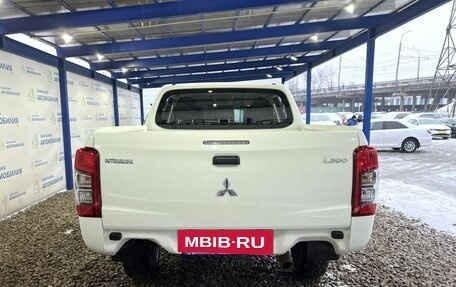 Mitsubishi L200 IV рестайлинг, 2020 год, 2 599 000 рублей, 4 фотография