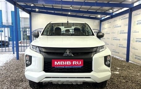 Mitsubishi L200 IV рестайлинг, 2020 год, 2 599 000 рублей, 8 фотография