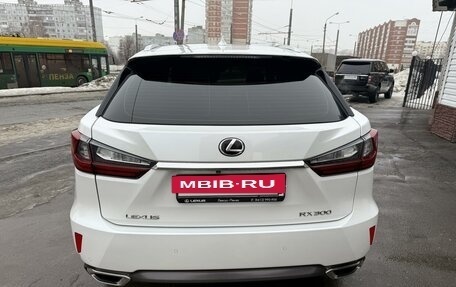 Lexus RX IV рестайлинг, 2018 год, 4 550 000 рублей, 5 фотография