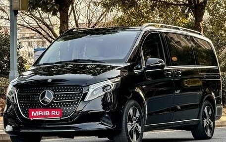 Mercedes-Benz V-Класс, 2020 год, 5 447 890 рублей, 2 фотография