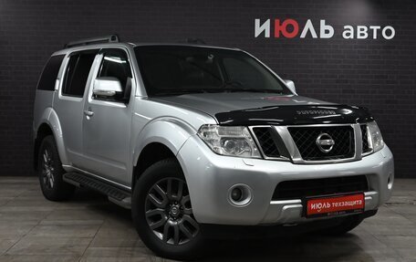 Nissan Pathfinder, 2010 год, 1 615 000 рублей, 3 фотография