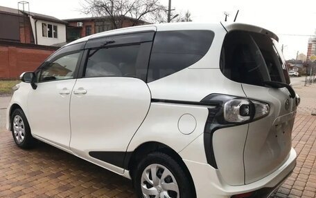 Toyota Sienta II, 2017 год, 1 750 000 рублей, 4 фотография