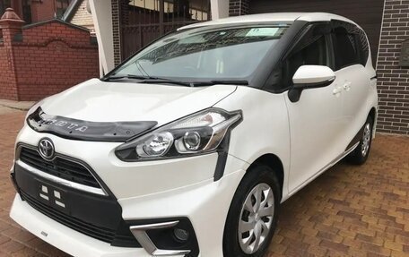 Toyota Sienta II, 2017 год, 1 750 000 рублей, 13 фотография