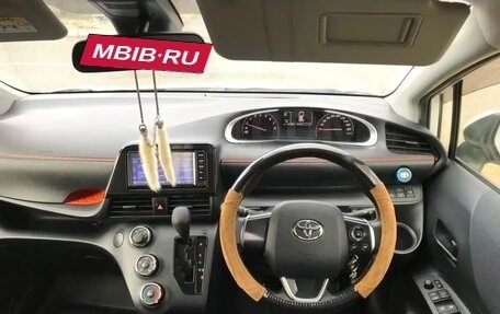 Toyota Sienta II, 2017 год, 1 750 000 рублей, 17 фотография