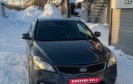 KIA cee'd I рестайлинг, 2011 год, 900 000 рублей, 1 фотография