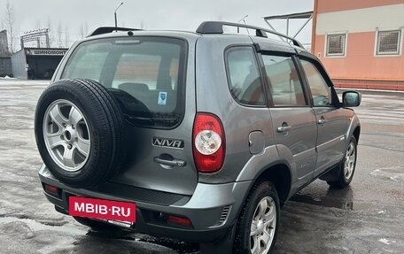 Chevrolet Niva I рестайлинг, 2012 год, 549 900 рублей, 6 фотография