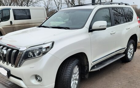 Toyota Land Cruiser Prado 150 рестайлинг 2, 2015 год, 4 000 000 рублей, 3 фотография