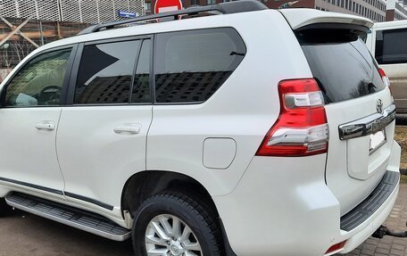 Toyota Land Cruiser Prado 150 рестайлинг 2, 2015 год, 4 000 000 рублей, 5 фотография