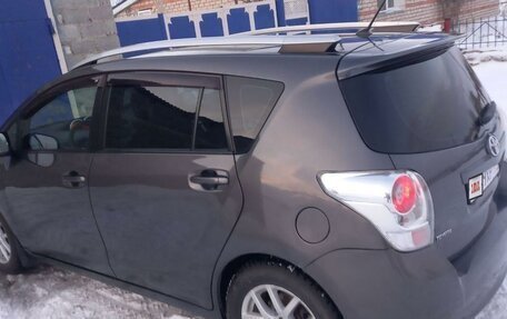 Toyota Verso I, 2010 год, 1 300 000 рублей, 5 фотография