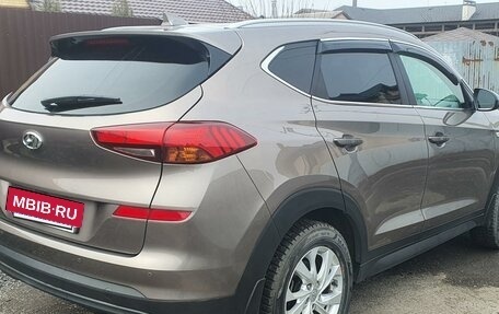 Hyundai Tucson III, 2021 год, 2 340 000 рублей, 2 фотография