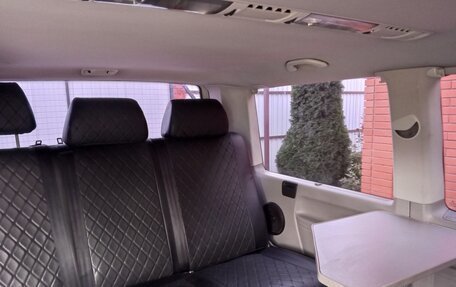 Volkswagen Caravelle T5, 2012 год, 2 680 000 рублей, 12 фотография