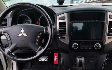 Mitsubishi Pajero IV, 2017 год, 2 900 000 рублей, 11 фотография