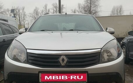 Renault Sandero I, 2013 год, 450 000 рублей, 1 фотография