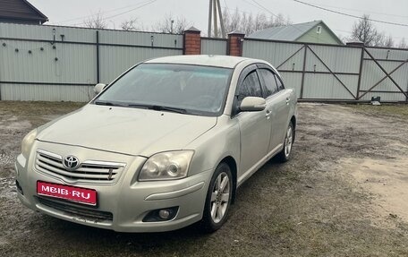 Toyota Avensis III рестайлинг, 2008 год, 700 000 рублей, 1 фотография