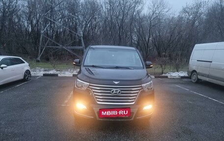 Hyundai Grand Starex Grand Starex I рестайлинг 2, 2019 год, 4 200 000 рублей, 4 фотография