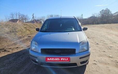 Ford Fusion I, 2005 год, 510 000 рублей, 2 фотография