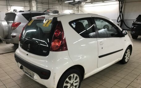 Peugeot 107 I рестайлинг, 2012 год, 419 000 рублей, 3 фотография