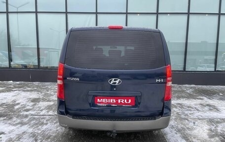 Hyundai H-1 II рестайлинг, 2008 год, 1 290 000 рублей, 4 фотография