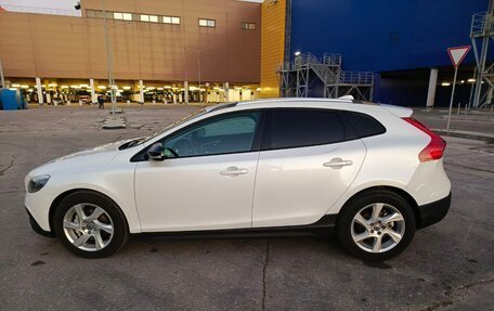 Volvo V40 II рестайлинг, 2014 год, 1 110 000 рублей, 12 фотография