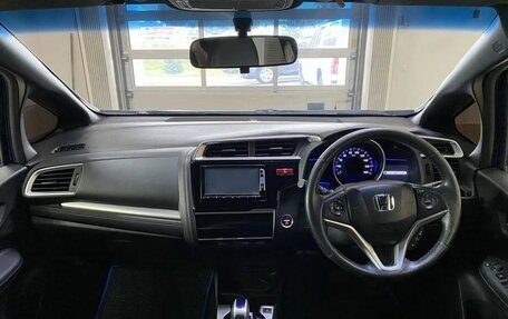 Honda Fit III, 2013 год, 999 999 рублей, 18 фотография