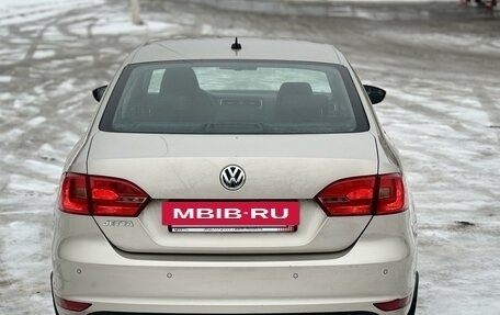 Volkswagen Jetta VI, 2013 год, 980 000 рублей, 6 фотография