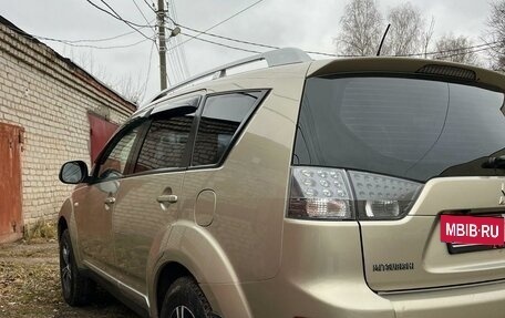 Mitsubishi Outlander III рестайлинг 3, 2007 год, 750 000 рублей, 8 фотография