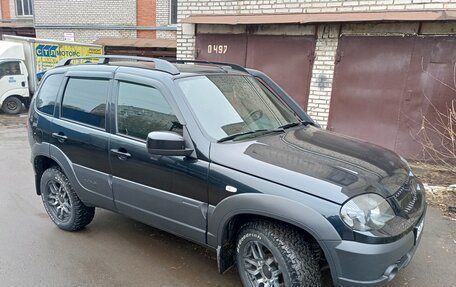 Chevrolet Niva I рестайлинг, 2018 год, 1 000 000 рублей, 1 фотография