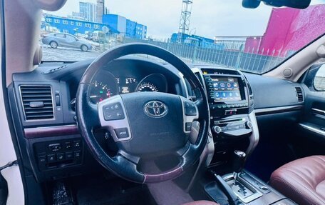 Toyota Land Cruiser 200, 2014 год, 4 200 000 рублей, 21 фотография