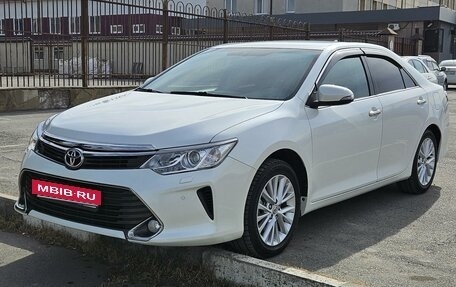 Toyota Camry, 2015 год, 2 250 000 рублей, 4 фотография