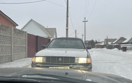 Toyota Crown, 1993 год, 250 000 рублей, 10 фотография