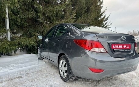 Hyundai Solaris II рестайлинг, 2012 год, 930 000 рублей, 3 фотография