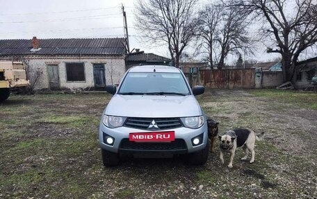 Mitsubishi L200 IV рестайлинг, 2014 год, 1 500 000 рублей, 4 фотография