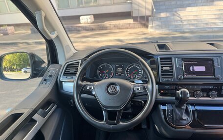 Volkswagen Multivan T6 рестайлинг, 2019 год, 4 600 000 рублей, 8 фотография