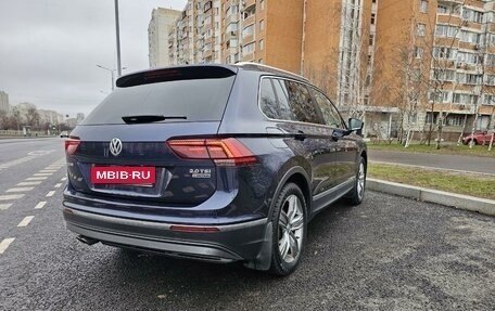 Volkswagen Tiguan II, 2017 год, 3 100 000 рублей, 3 фотография