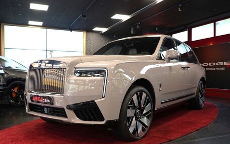 Rolls-Royce Cullinan, 2025 год, 72 450 000 рублей, 1 фотография