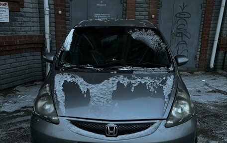 Honda Fit III, 2005 год, 380 000 рублей, 2 фотография