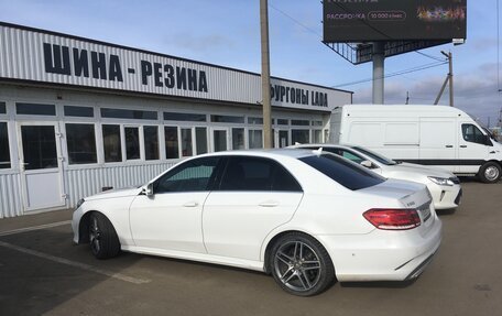 Mercedes-Benz E-Класс, 2015 год, 3 000 000 рублей, 3 фотография