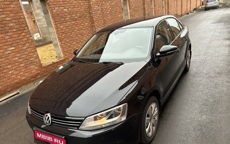 Volkswagen Jetta VI, 2011 год, 947 000 рублей, 1 фотография