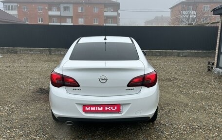 Opel Astra J, 2013 год, 960 000 рублей, 4 фотография