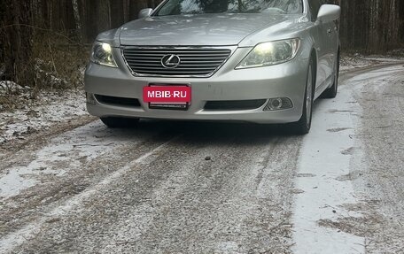 Lexus LS IV, 2008 год, 1 780 000 рублей, 3 фотография