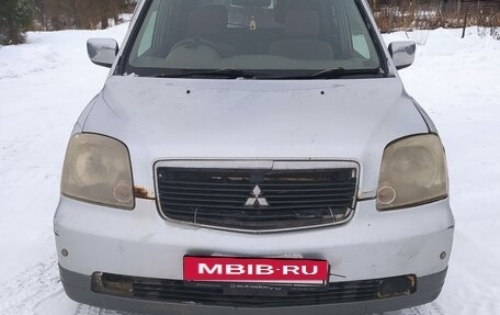 Mitsubishi Dion I рестайлинг, 2000 год, 295 000 рублей, 4 фотография