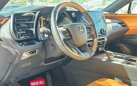 Lexus RX IV рестайлинг, 2024 год, 6 850 000 рублей, 11 фотография