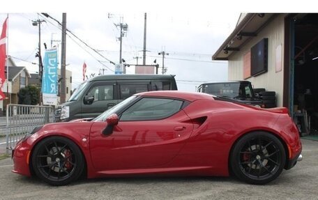 Alfa Romeo 4C, 2015 год, 6 900 000 рублей, 7 фотография