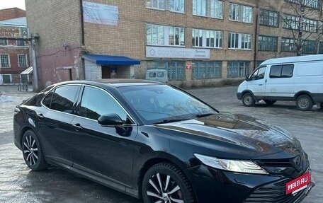 Toyota Camry, 2020 год, 3 600 000 рублей, 6 фотография