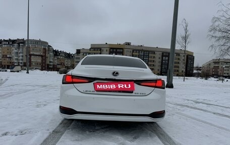 Lexus ES VII, 2019 год, 4 450 000 рублей, 8 фотография