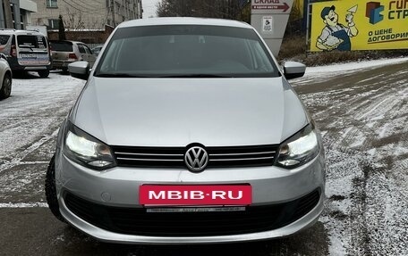 Volkswagen Polo VI (EU Market), 2011 год, 830 000 рублей, 2 фотография