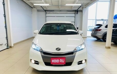 Toyota Wish II, 2012 год, 1 799 999 рублей, 9 фотография