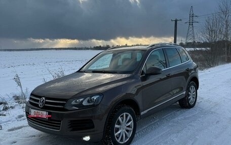 Volkswagen Touareg III, 2014 год, 2 690 000 рублей, 2 фотография